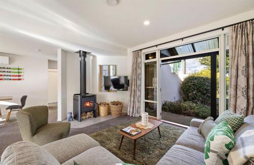 Arrowtown Casa | Arrowtown Family Home with spa