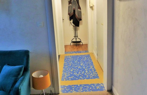 Saint-Serge Apartamento | Art-deco style cozy apartment in a mosaic house