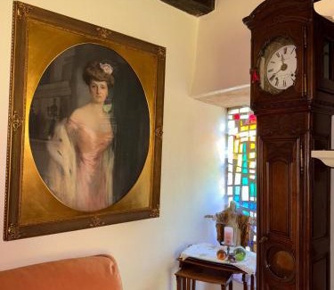 Spincourt Villa | Art & Relaxation Manor Spa, Billiards & Pinball