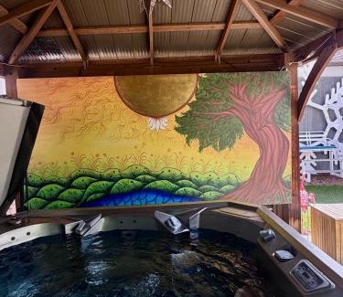 South Park Hill Casa | Artful Stay, Downtown, Spacious, LED Art, Hot Tub