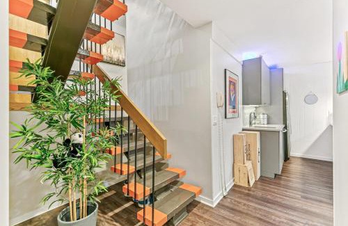 South Park Hill Casa | Artful Stay, Downtown, Spacious, LED Art, Hot Tub