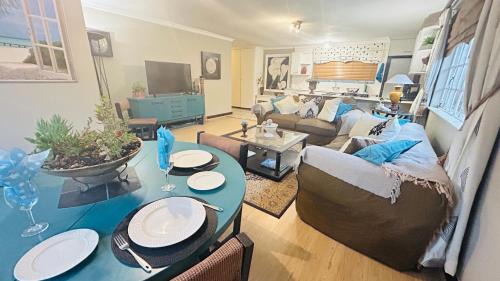 Greater Johannesburg Metropolitan Area Apartamento | Artzys Cottage 1km to Olivedale Clinic