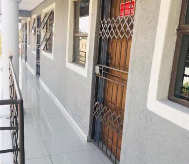 Hazyview Apartamento | Asante’s Guest House