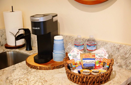 Three Rivers Casa | Ash Mountain Suite 1 mile to Sequoia Natl Park!