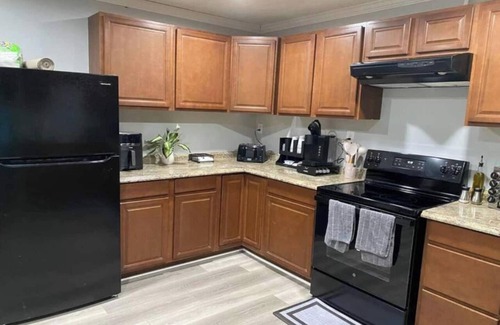 Asheboro Casa | Modern 2BR Aparment near NC ZOO w/ Parking