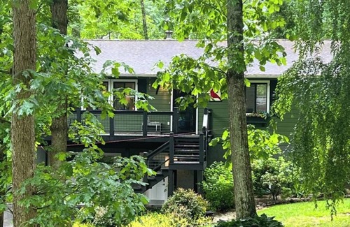 Fletcher Cabina | Asheville Ground Level Private apartment Home