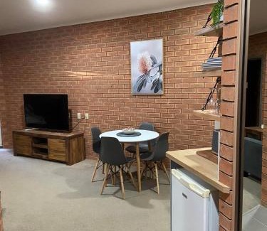 Mulwala Hotel | Ashleigh Court Motor Inn