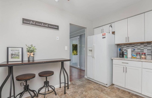 West Chester Casa | Ashwood Arbor 6 bedrooms 3 bath sleeps 13