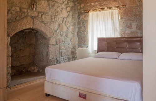 Behram Casa | Assos Akropol Pansiyon