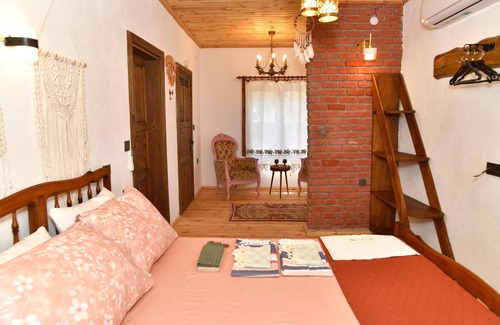 Behram Casa | Assos Assinos