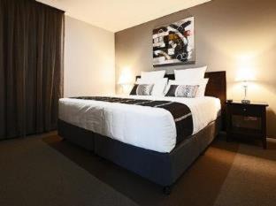 Parkes Hotel | Astro Dish Motor Inn