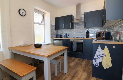 Hele Cabaña | At the Bay Apartment