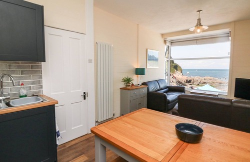 Hele Cabaña | At the Bay Apartment