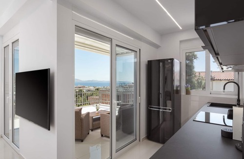 Varkiza Apartamento | Athenian Riviera Penthouse Apartment