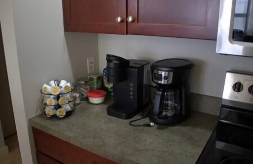 Athens Apartamento | Athens city townhouse, 2 King masters, 2.5 baths