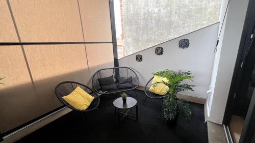 Huerta de Santa Teresa Apartamento | Atico moderno en Nervion con terraza