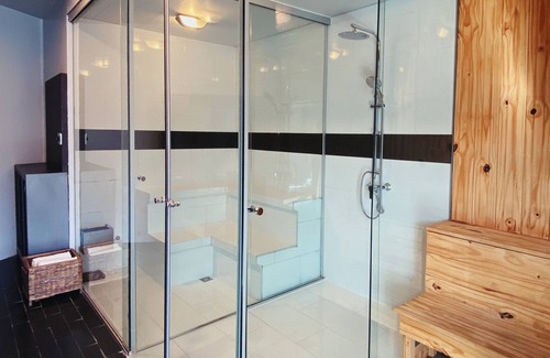 Macrodistrito Sur Hotel | Atix Hotel