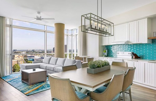Luckie-Marietta District Hotel | Atlanta Margaritaville 2 Bedroom Presidential!