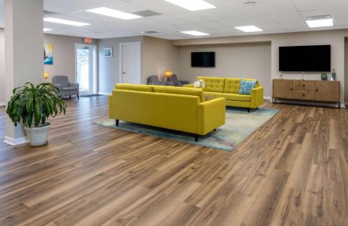 Atlantic Beach Hotel | Atlantic Beach Resort, a Ramada by Wyndham