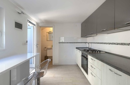 Porec Villa | Atractiva villa moderna de 4 dormitorios con piscina para hasta 9 huéspedes