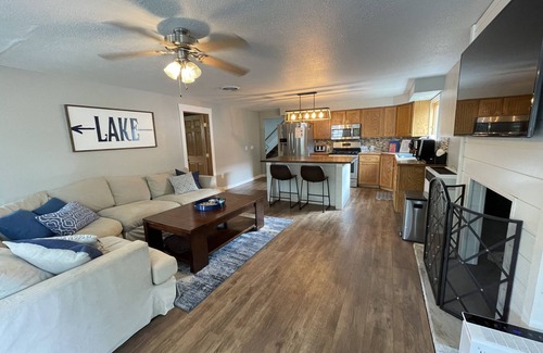 Sherrodsville Cabaña | Atwood Lake Large Family Retreat