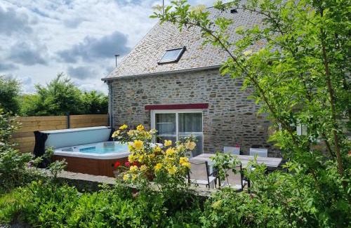 Pontorson Casa | Au Mont De La Rive #Jaccuzi et Mont-Saint-Michel #