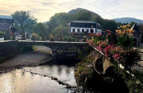 Grand Coo Hotel | Au sommet de la cascade