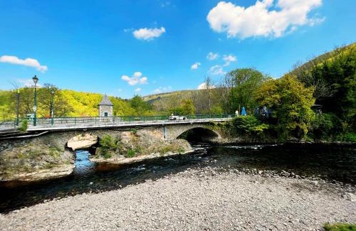 Grand Coo Hotel | Au sommet de la cascade