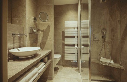 Vaux-en-Beaujolais Hotel | Auberge de Clochemerle, Spa privatif & restaurant gastronomique