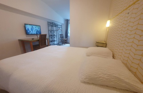 Excideuil Hotel | Auberge du Fin chapon