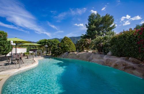 Argeles-sur-Mer Hotel | Auberge Du Roua