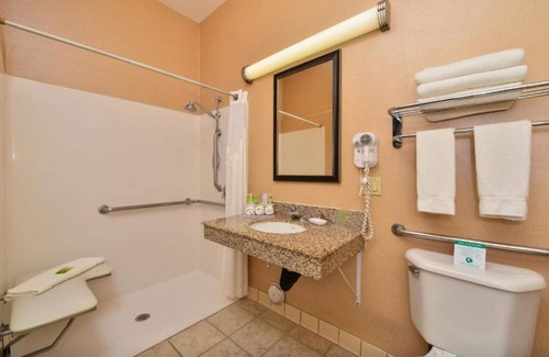 Pleasant Valley Casa | Aunique combination of hotel rooms and spacious suites!!