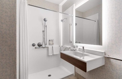 Pleasant Valley Casa | Aunique combination of hotel rooms and spacious suites!!