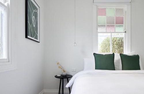 The Junction Casa | Austin Cottage - Pet friendly!