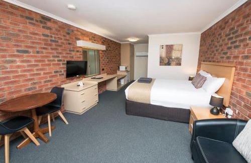 Swan Hill Hotel | Australian Settlers Motor Inn