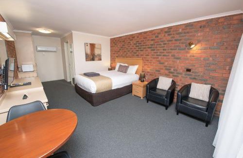 Swan Hill Hotel | Australian Settlers Motor Inn