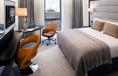 City Centre Dublin Hotel | Authentic Ireland Experience! Near National Museum of Ireland - Archaeology