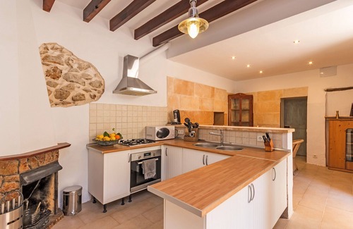 Andraitx Casa | Auténtica casa de pueblo con vistas al mar en el barrio histórico de Andratx