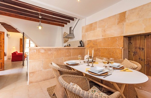 Andraitx Casa | Auténtica casa de pueblo con vistas al mar en el barrio histórico de Andratx
