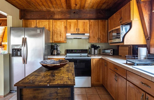 East Stroudsburg Casa | Autumn Heights | Pool | Hot Tub | Game Room | Saun