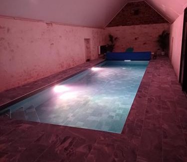 Ploudaniel Casa | Aux balzanes de Varvella Piscine intérieure privée chauffée
