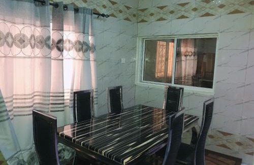 Serrekunda Casa | AwaMuuLamin MANNEH GUEST HOUSE