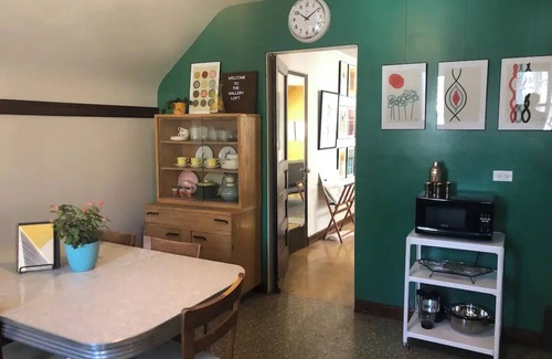 Oak Park Apartamento | Award-winning, charming, 1-bedroom apartment with AC, WiFi in Pleasant Oak Park