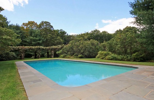 Redding Ridge Cabaña | Galardonada casa de la piscina privada en Espectacular Histórico y Rare 24 Acre Estate