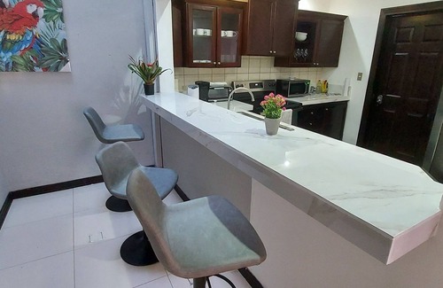 Bouvet Island Condominio | Awesome condo steps from Cariari golf Club, SJO airport and many restaurants