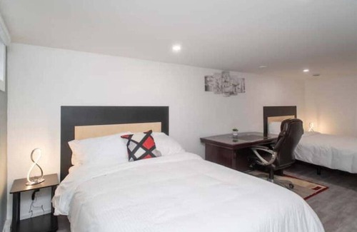 Thunder Bay Casa | Awesome Group Hosting ~ 6 Beds ~ Thunder Bay