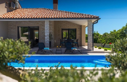 Belavici Casa | Impresionante casa en Barban