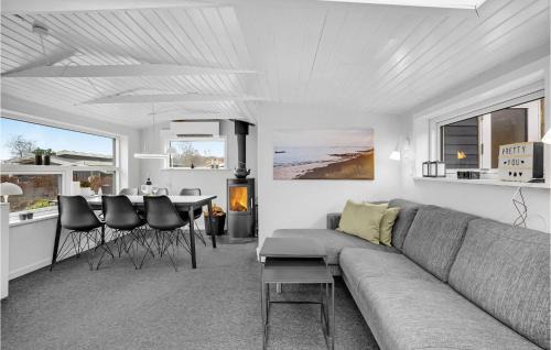 Grønninghoved Strand Casa | Awesome Home In Sjølund With Wifi