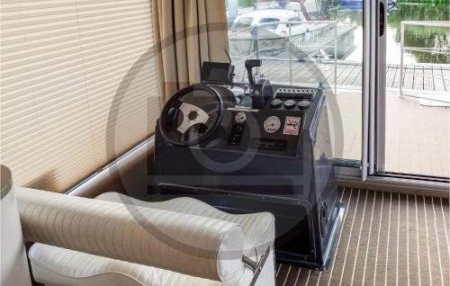 Havelsee Alquiler De Eote | Awesome Ship In Neuruppin With Kitchen