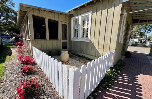 St. Francisville Cabaña | Ayres Cottage by Louisiana Hospitality Group